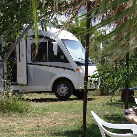 Mavi Cennet Caravan 캠프장 Kızılot